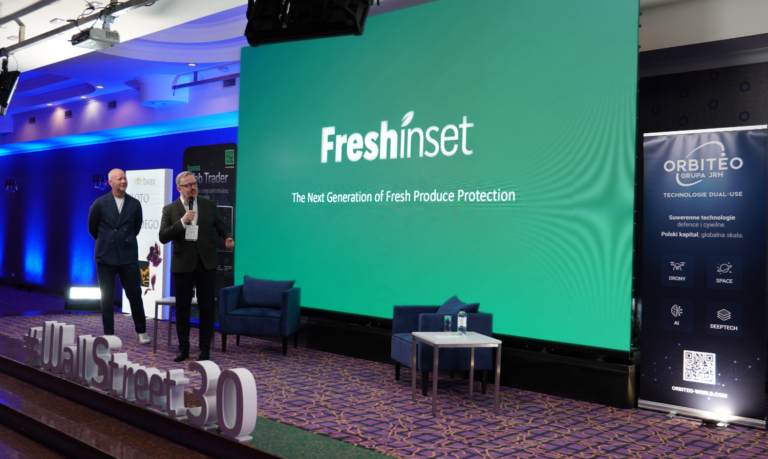 Krzysztof Czaplicki and Andrzej Wolan during investor presentation